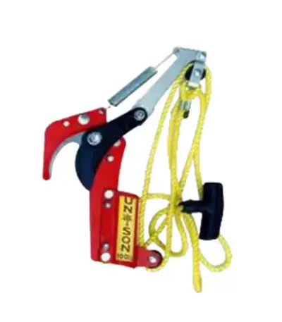 Heavy duty tree pruner for cutting tree branches