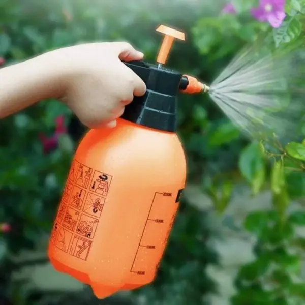 Orange Pet Sprayer 2 Litre Capacity Pressure Sprayer for Gardening